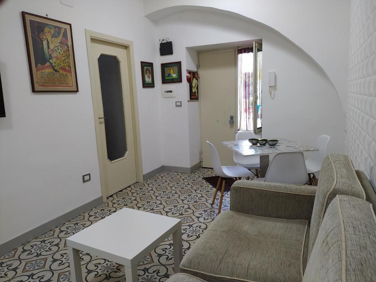 Casa Vacanze Maison Zio Bruno A' Scalinatella ナポリ エクステリア 写真